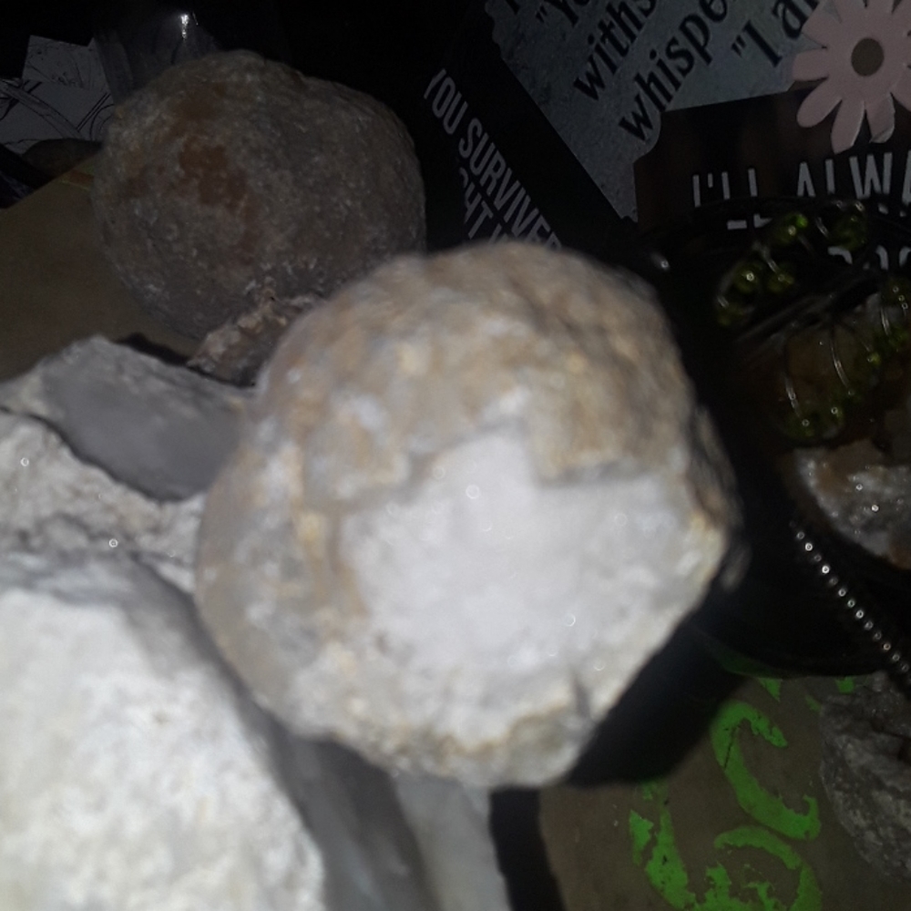 ⭐UNIQUE Geodes Pack - Picture 8 of 13